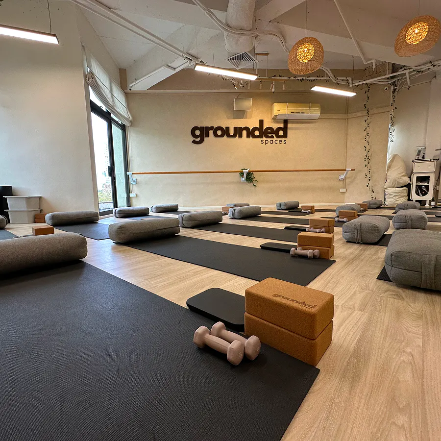 Grounded Spaces